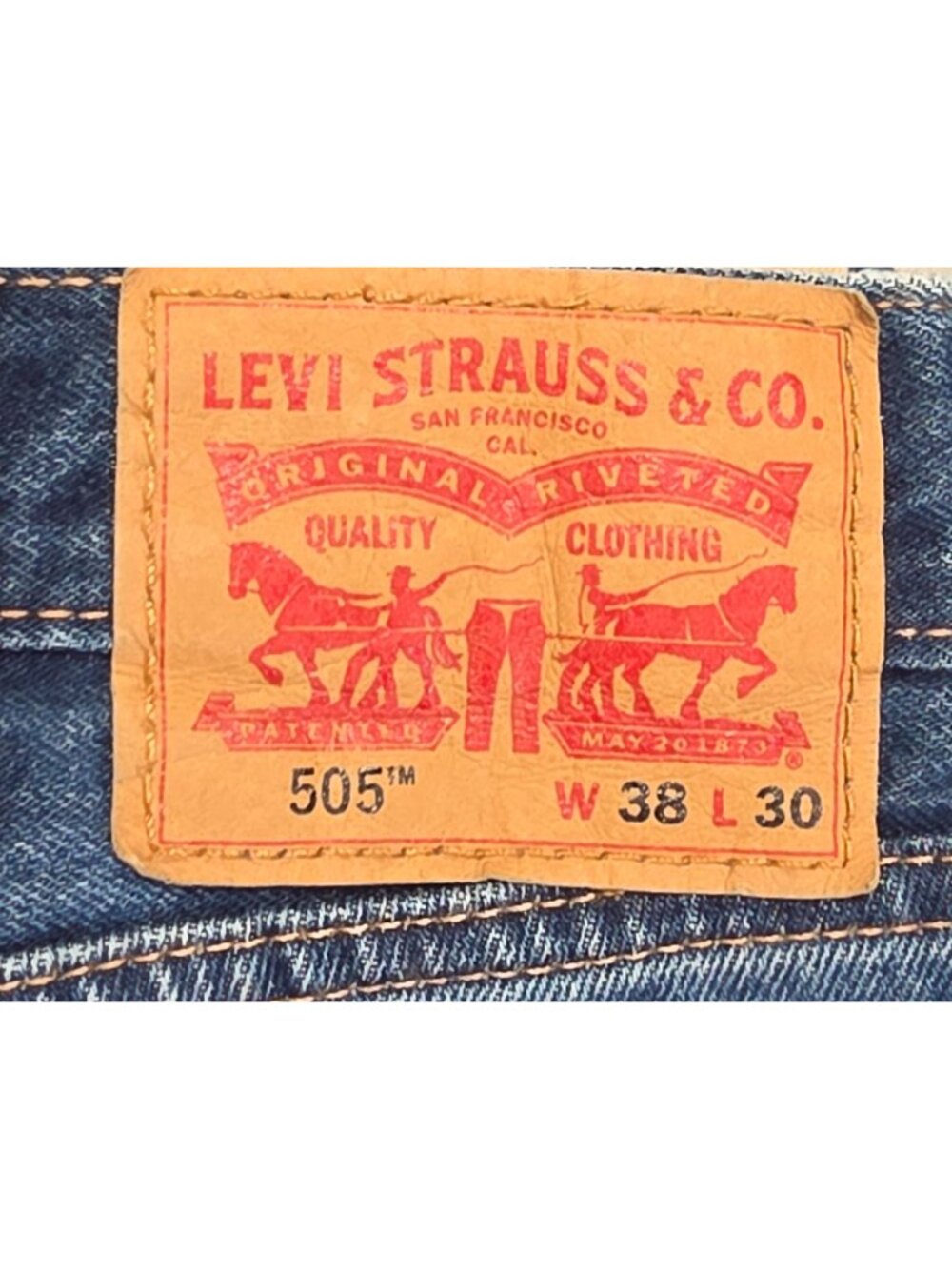NWT - Men's Levi's 505 Regular Straight Leg Jeans, Size 38 x 30 - Picture 6 of 8